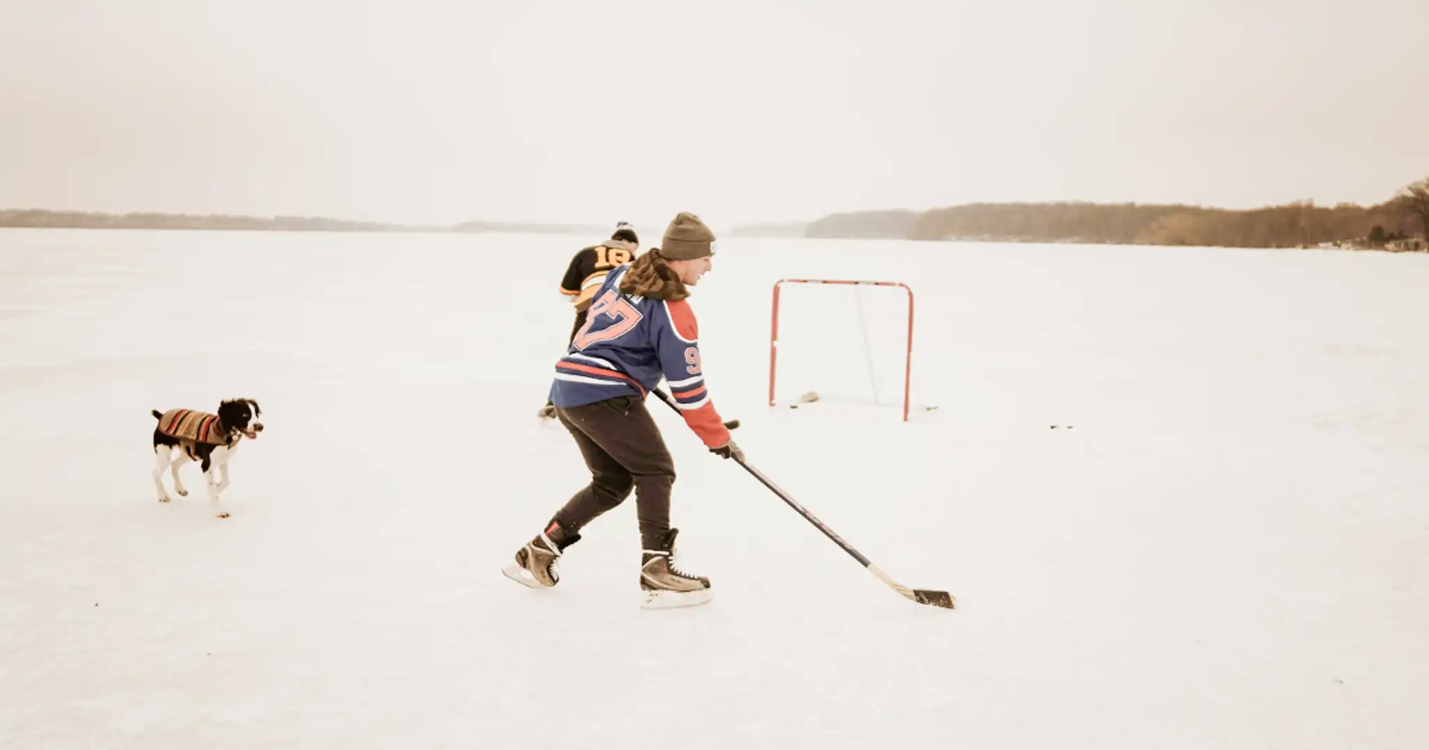 pond hockey