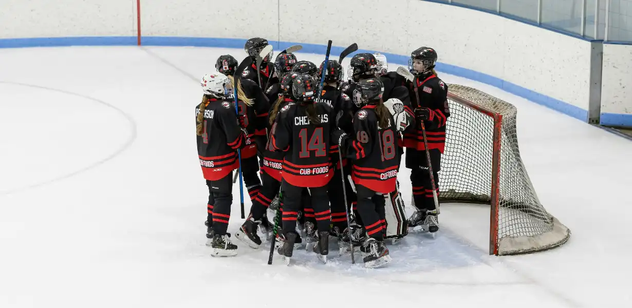 support teammates in hockey